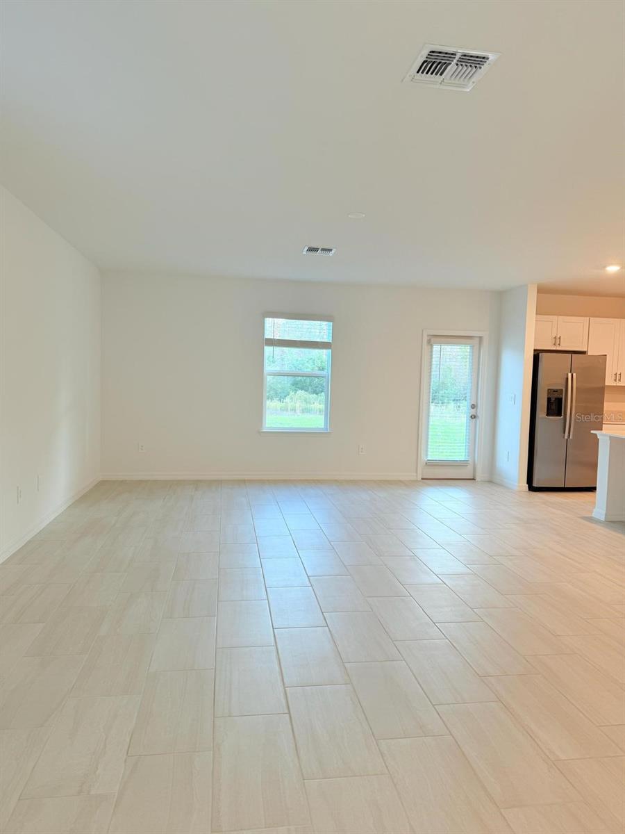 17602 PLEASANTVIEW BLVD — photo 21
