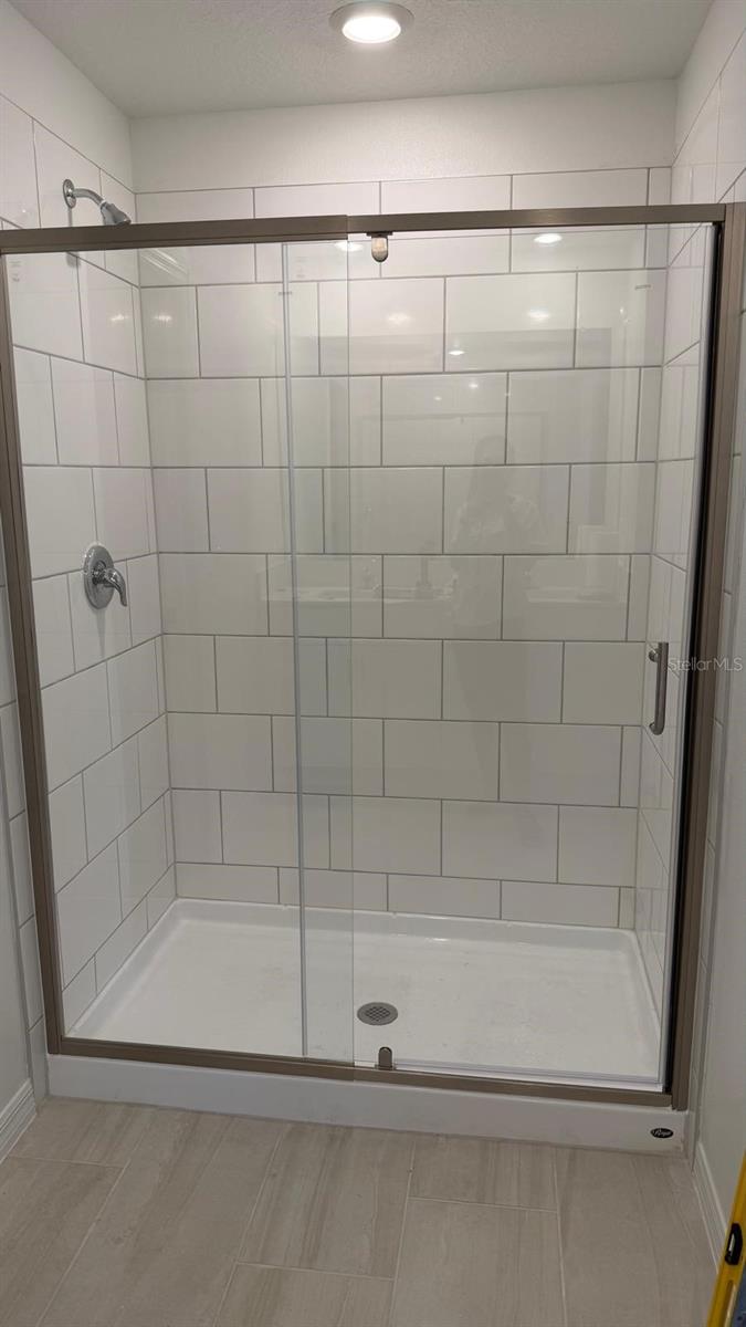 17602 PLEASANTVIEW BLVD — photo 33