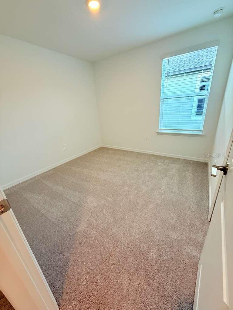 17602 PLEASANTVIEW BLVD — photo 35