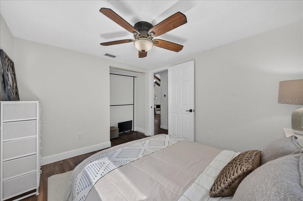 4417 RIVER DR — photo 25