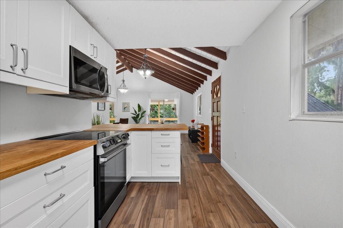 4417 RIVER DR — photo 15