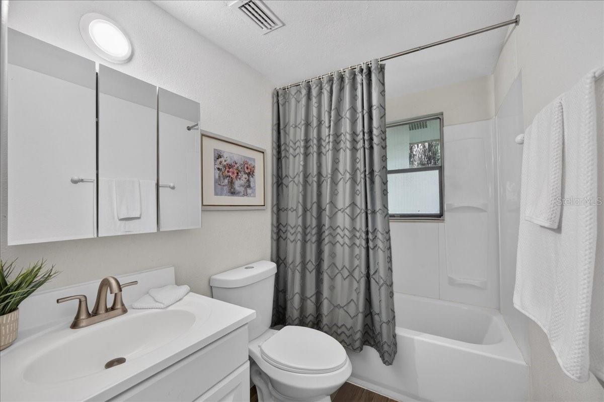 4417 RIVER DR — photo 26
