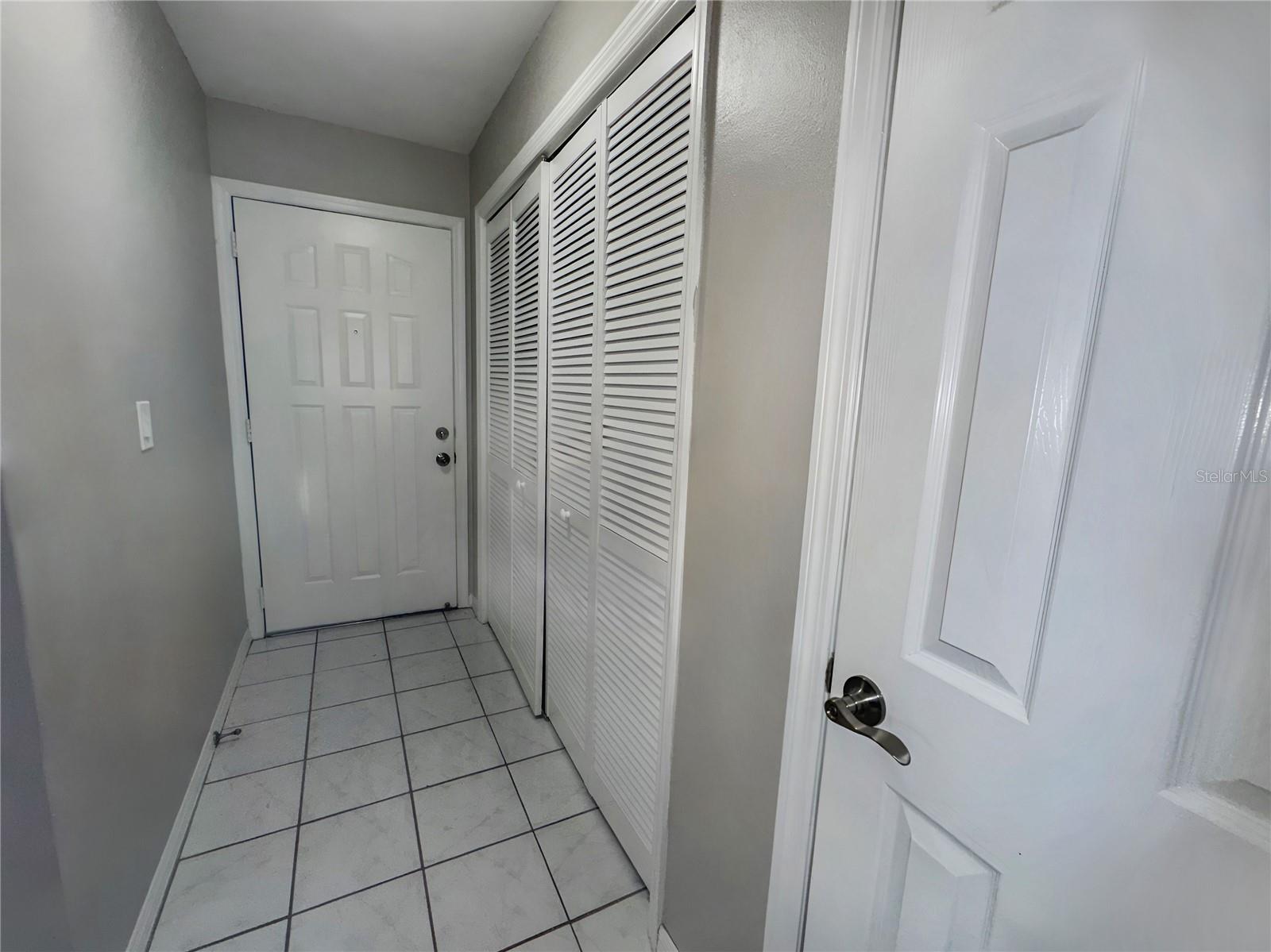 5537 SEA FOREST DR #304 — photo 4