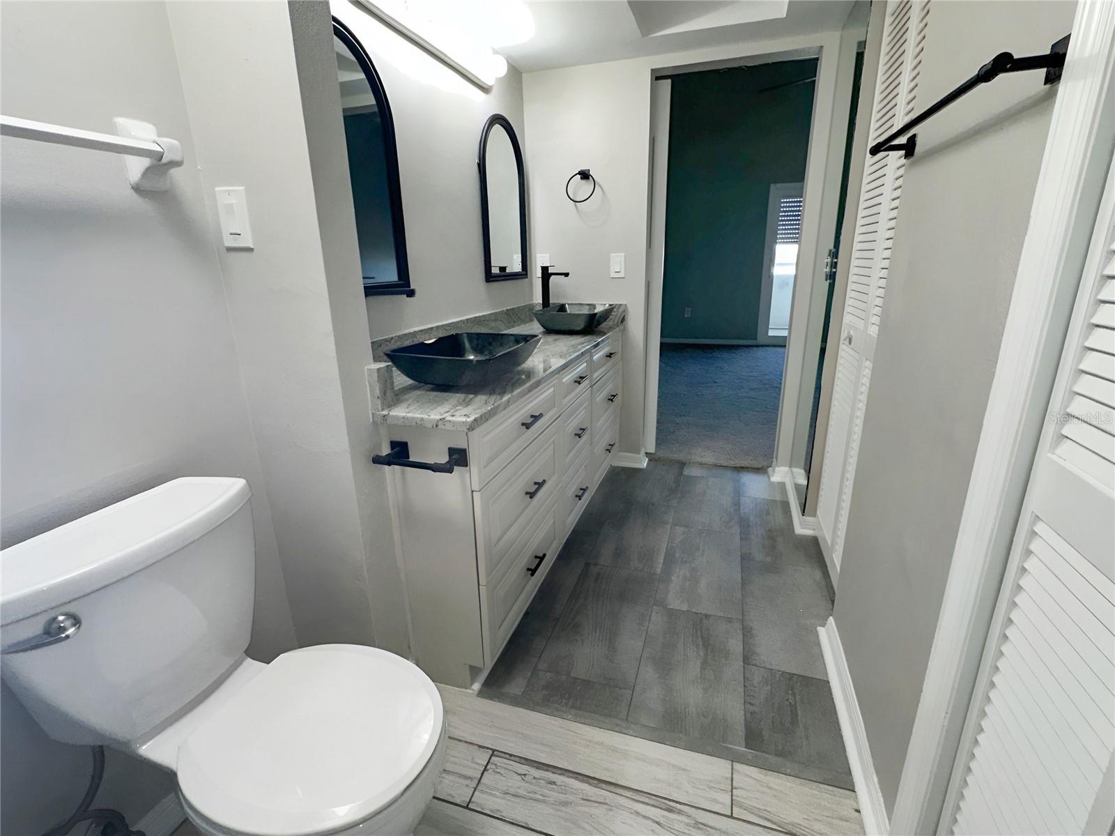 5537 SEA FOREST DR #304 — photo 11