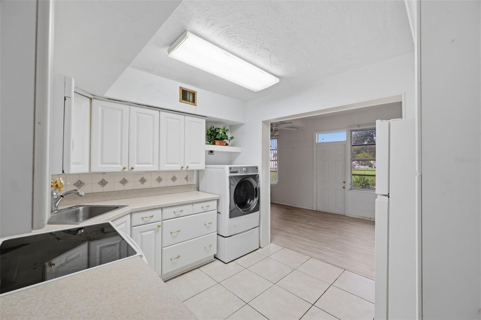 2434 AUSTRALIA WAY E #10 — photo 6