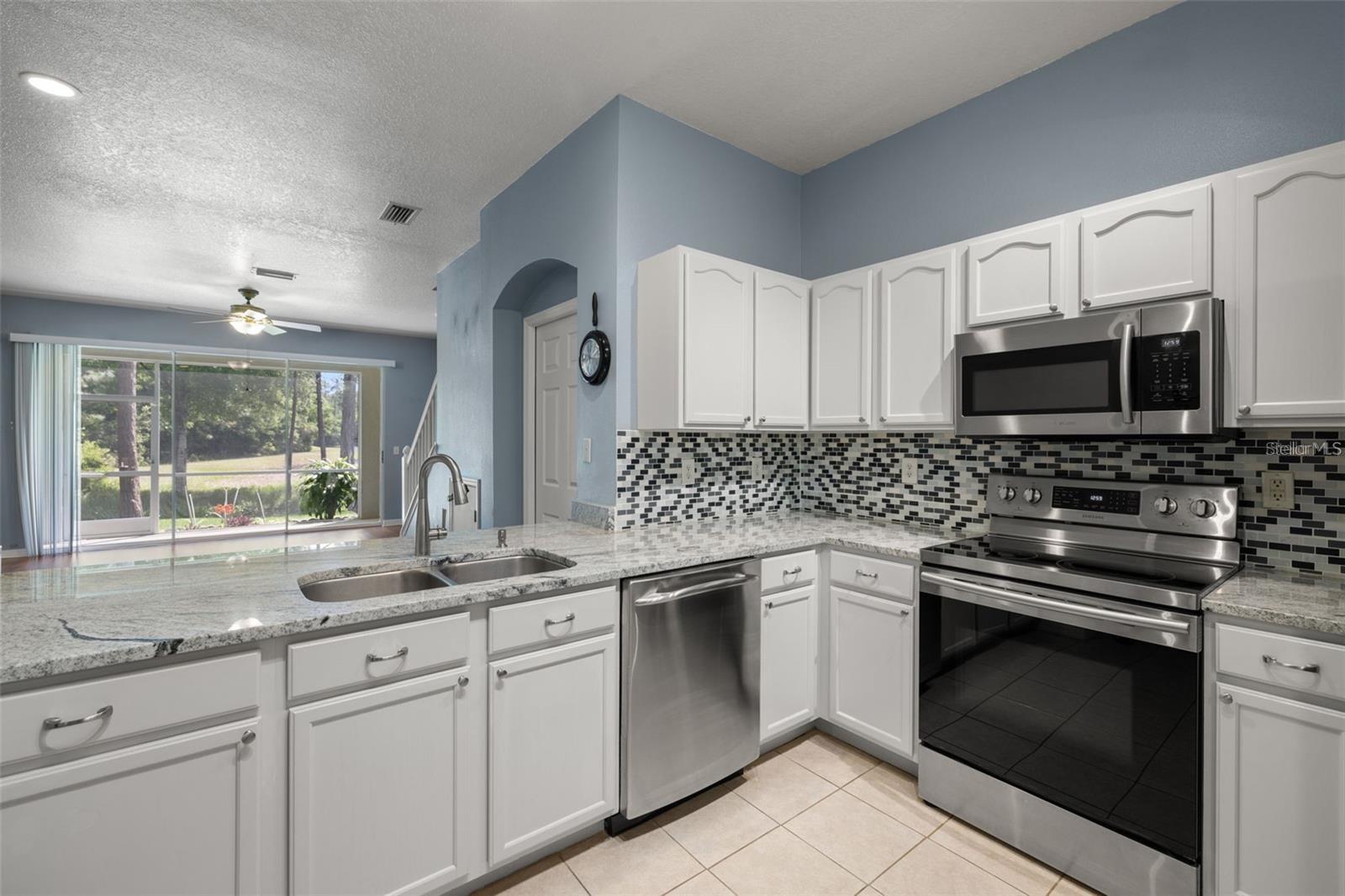 11034 WINDSOR PLACE CIR — photo 4