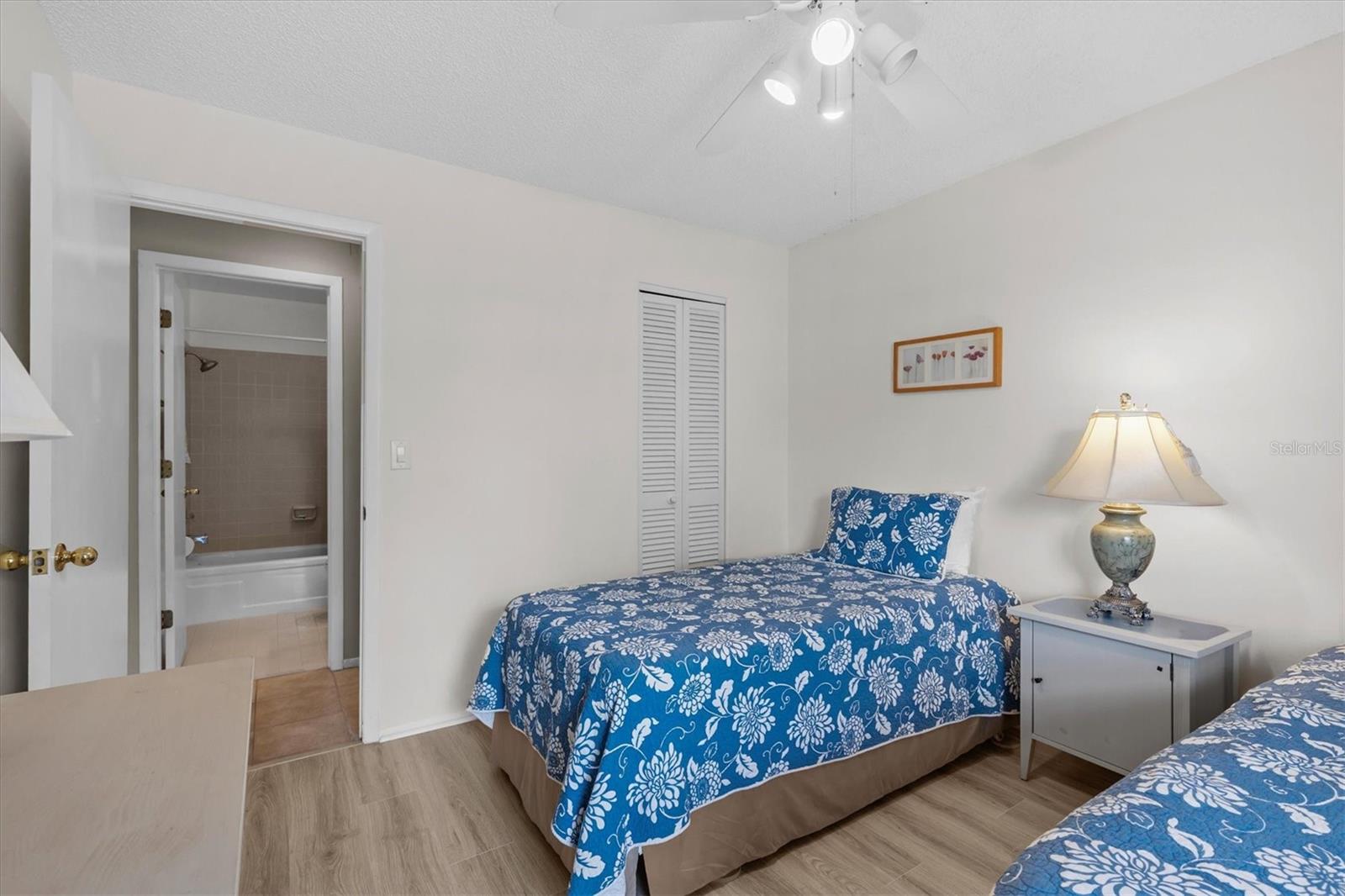 1 WINDRUSH BAY DR — photo 20