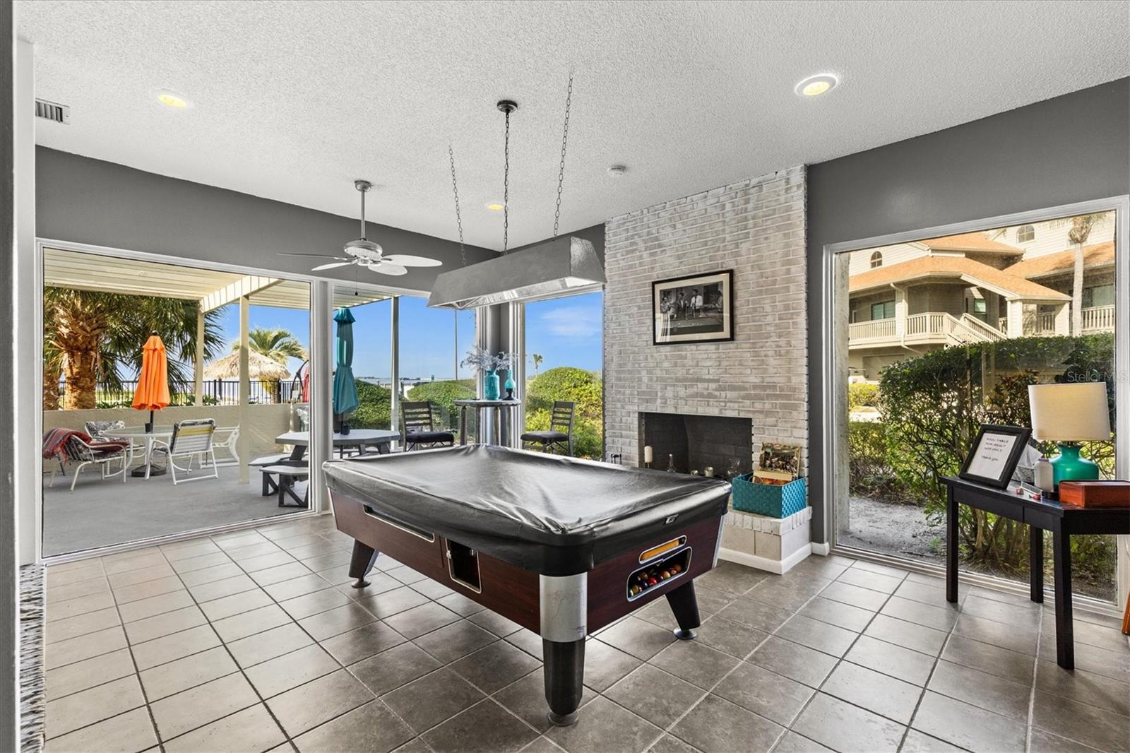1 WINDRUSH BAY DR — photo 47