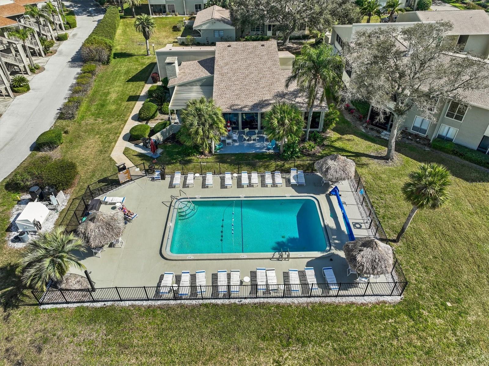 1 WINDRUSH BAY DR — photo 43
