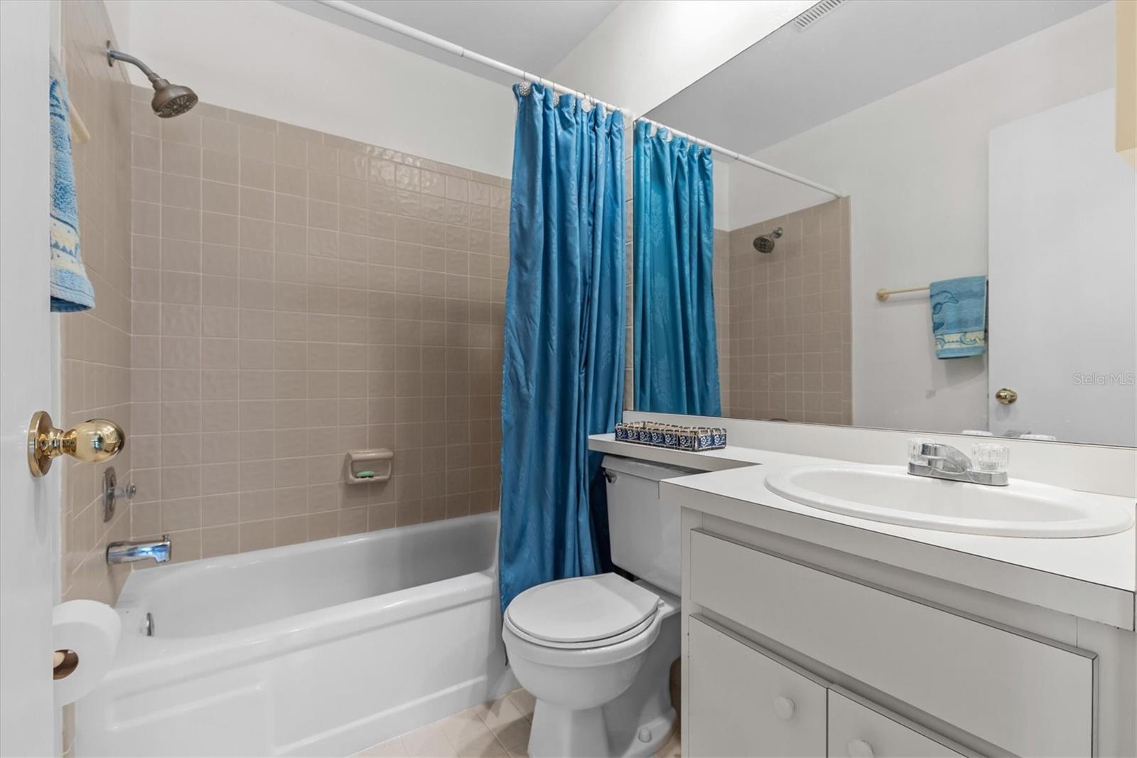 1 WINDRUSH BAY DR — photo 21