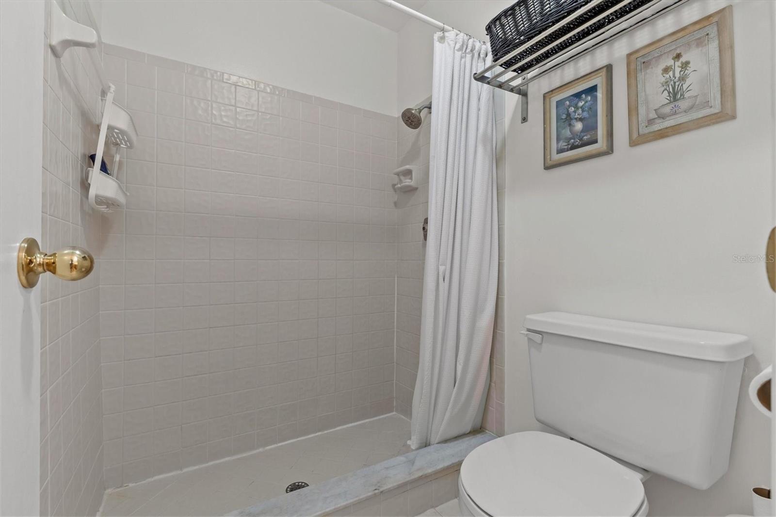 1 WINDRUSH BAY DR — photo 18
