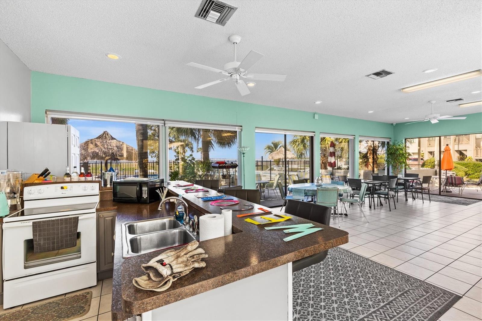 1 WINDRUSH BAY DR — photo 48