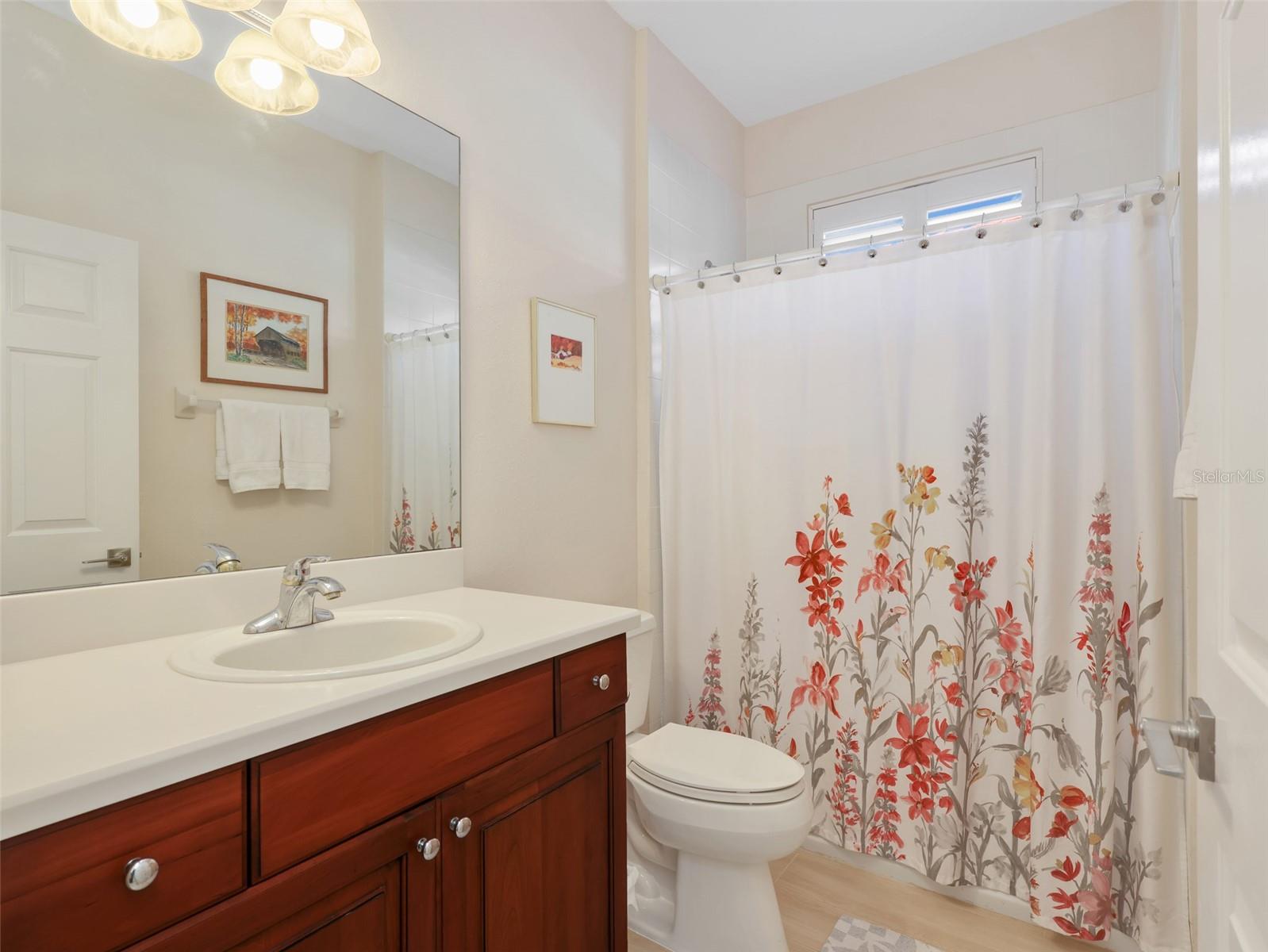 194 TREVISO CT — photo 26