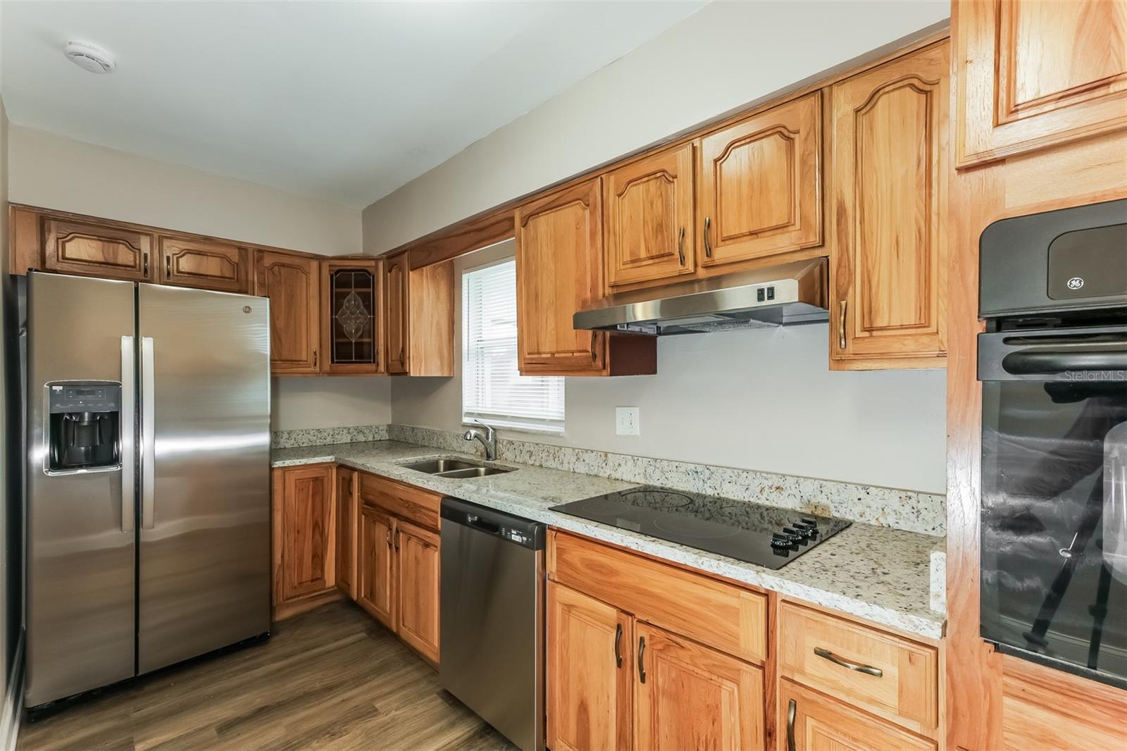 7602 PINE HILL DR — photo 8