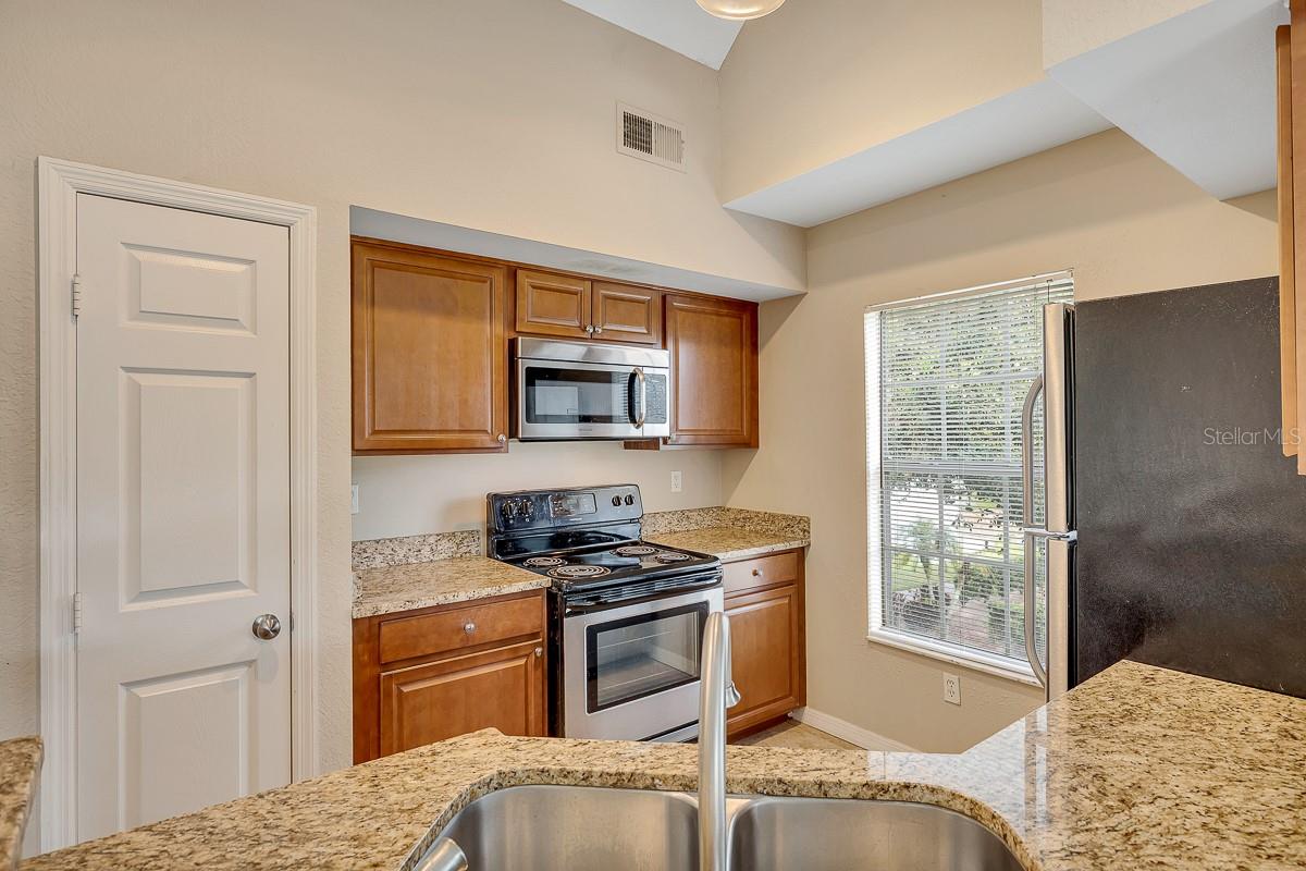 9414 LAKE CHASE ISLAND WAY #9414 — photo 8