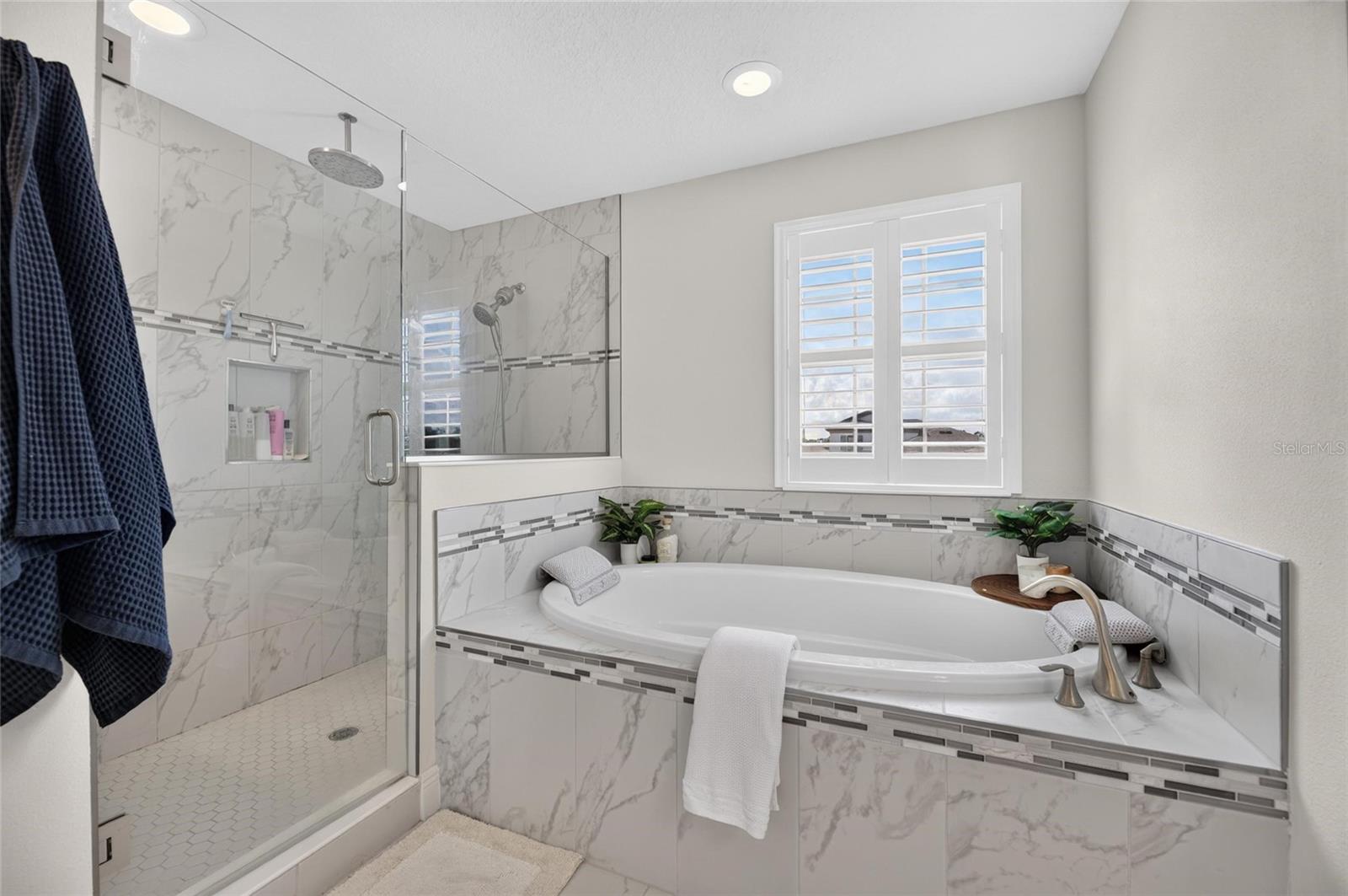 9125 WARM SPRINGS CIR — photo 40