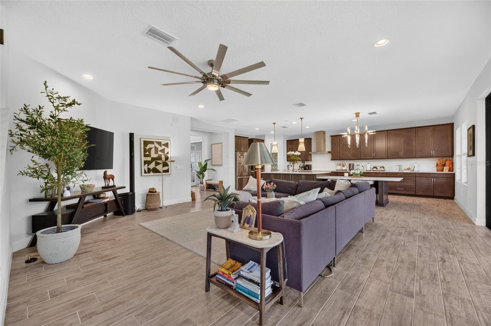 9125 WARM SPRINGS CIR — photo 16