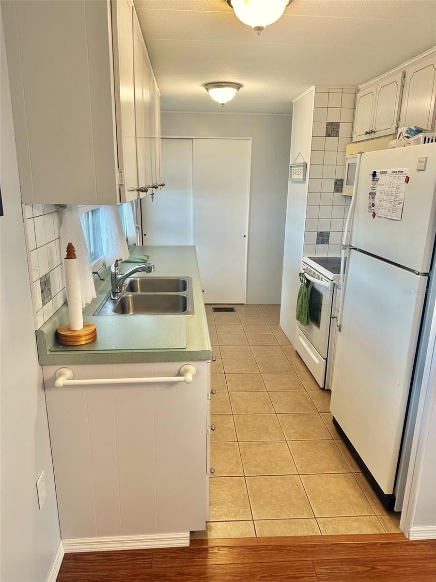 2000 E BAY DR #102 — photo 13