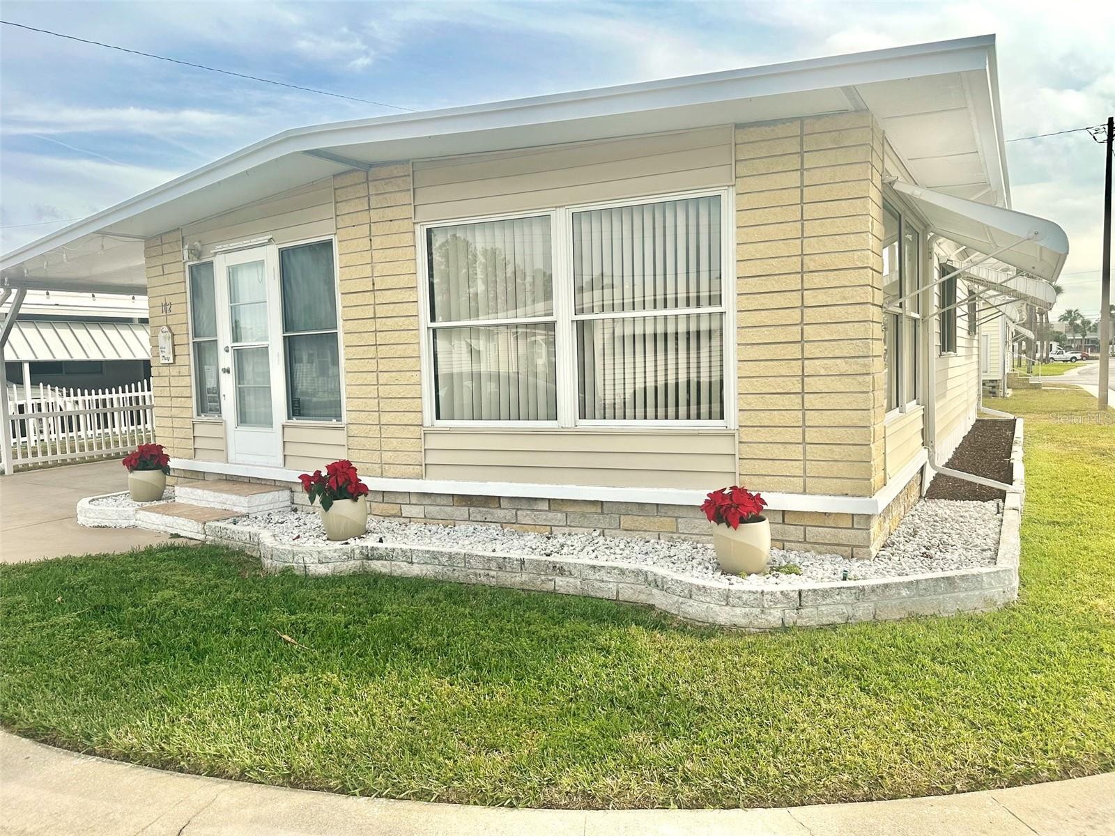 2000 E BAY DR #102 — photo 2