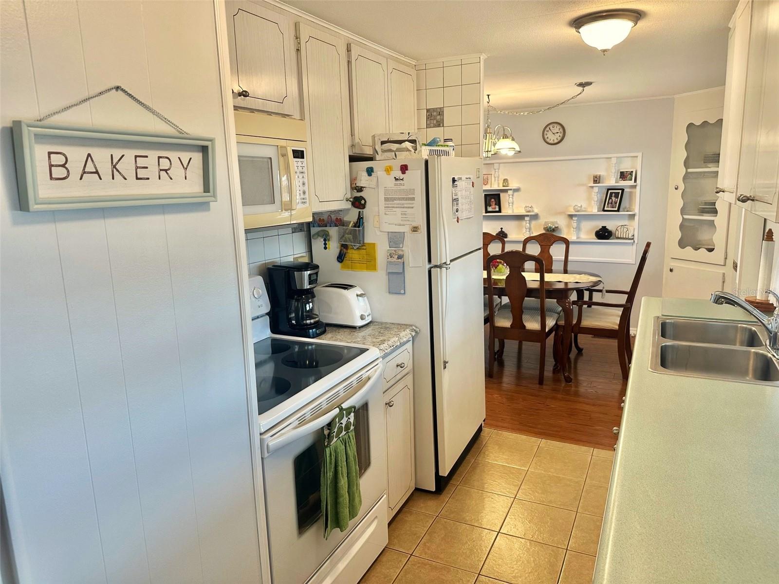 2000 E BAY DR #102 — photo 3