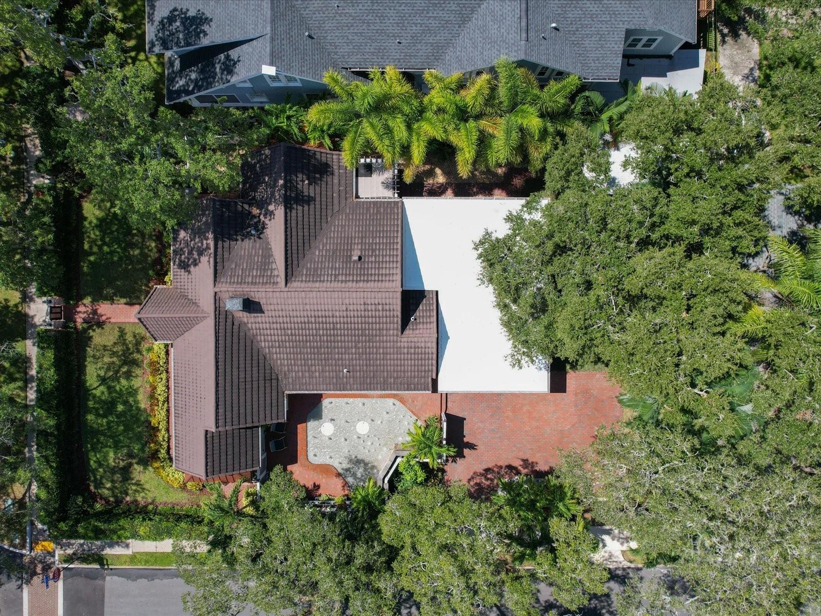 420 DRUID RD W — photo 50