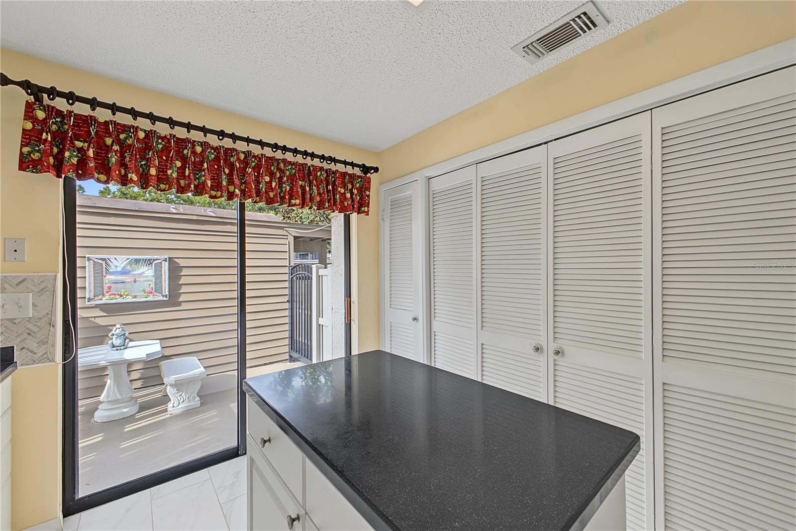 12906 FAIRWAY DR #B — photo 15