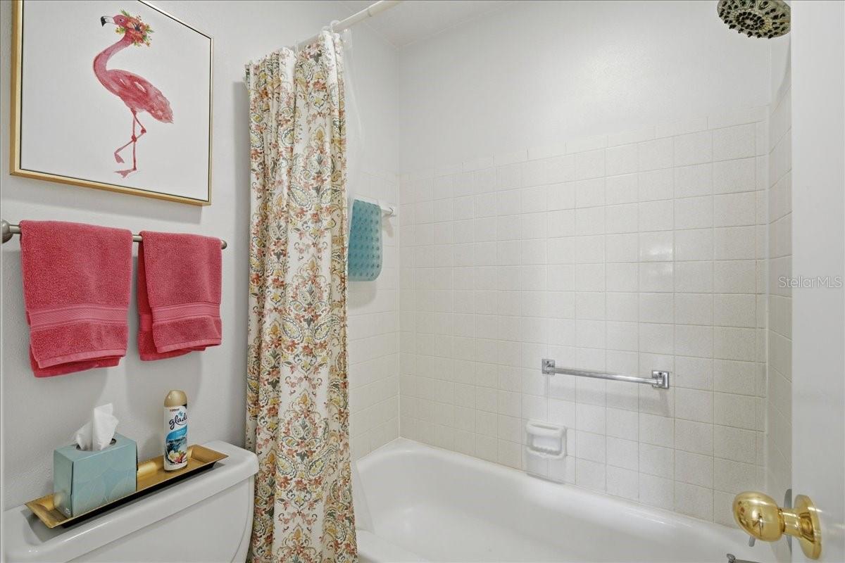 111 SEAHORSE DR SE #B — photo 30