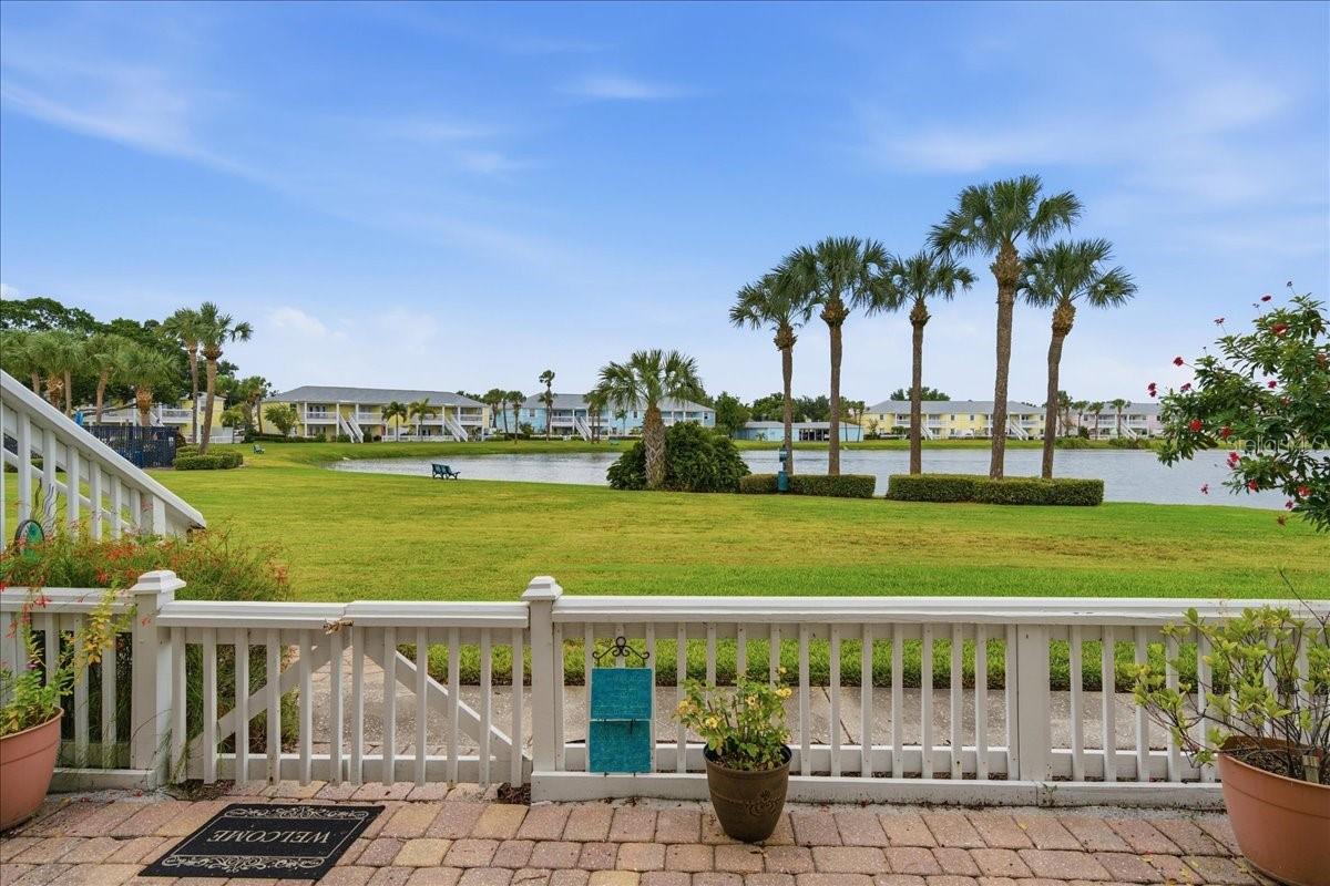 111 SEAHORSE DR SE #B — photo 37