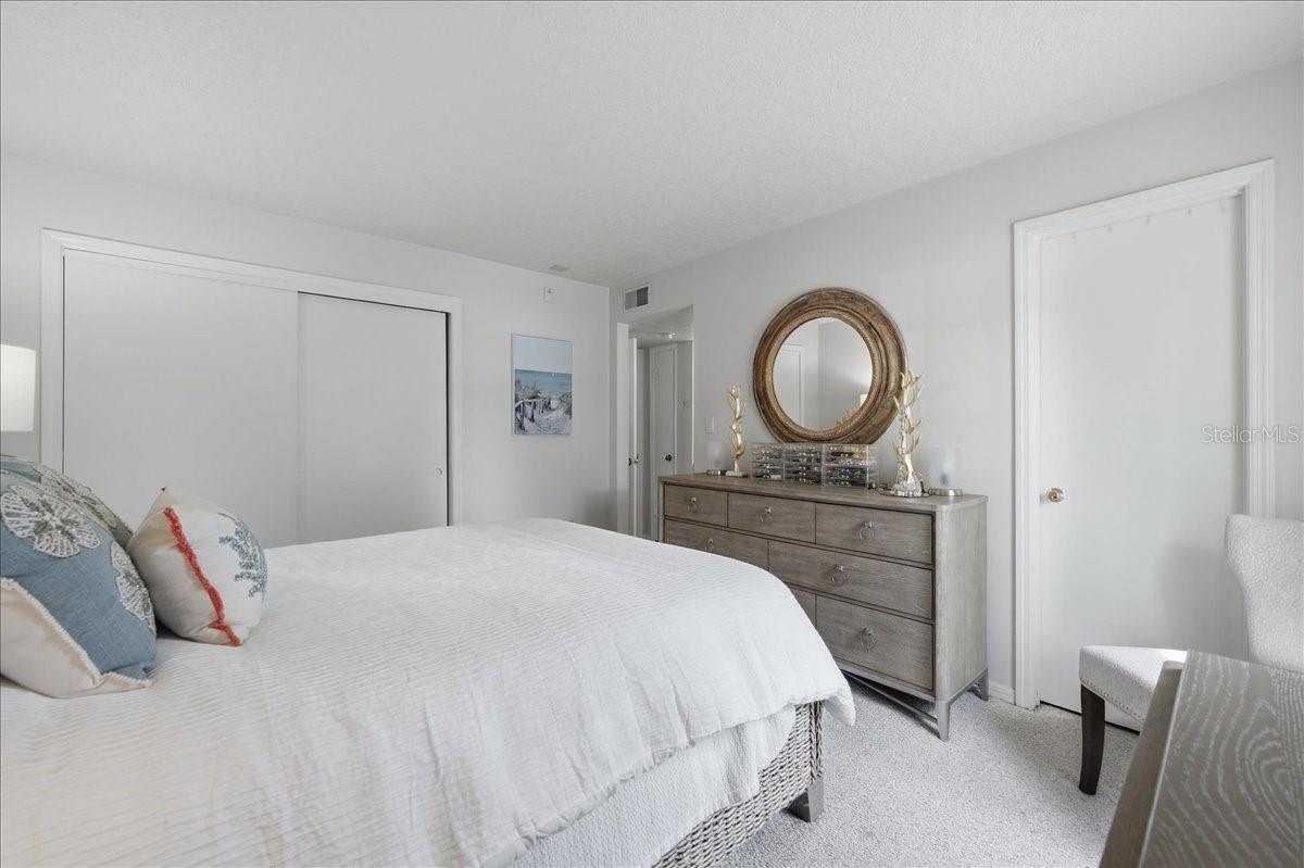 111 SEAHORSE DR SE #B — photo 33