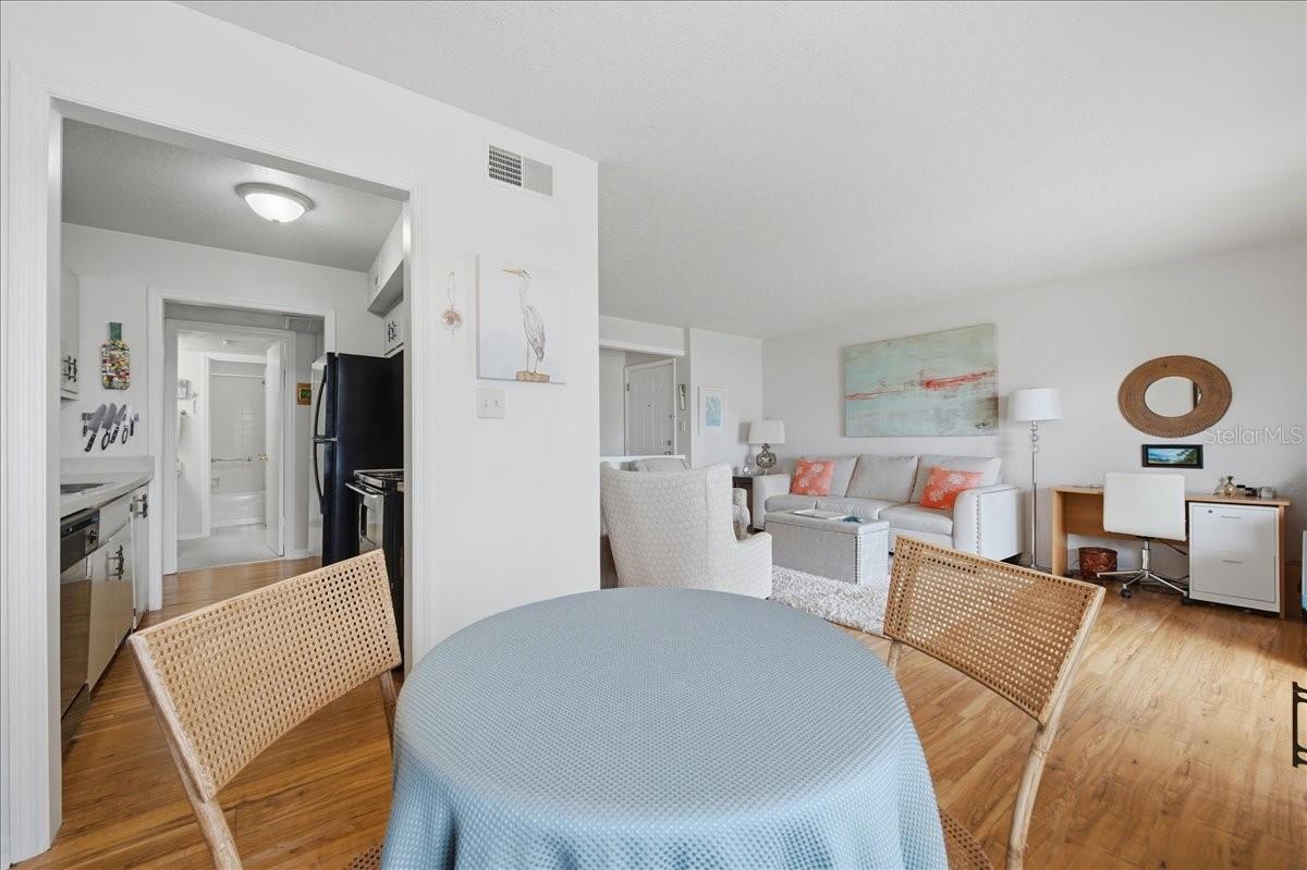 111 SEAHORSE DR SE #B — photo 22