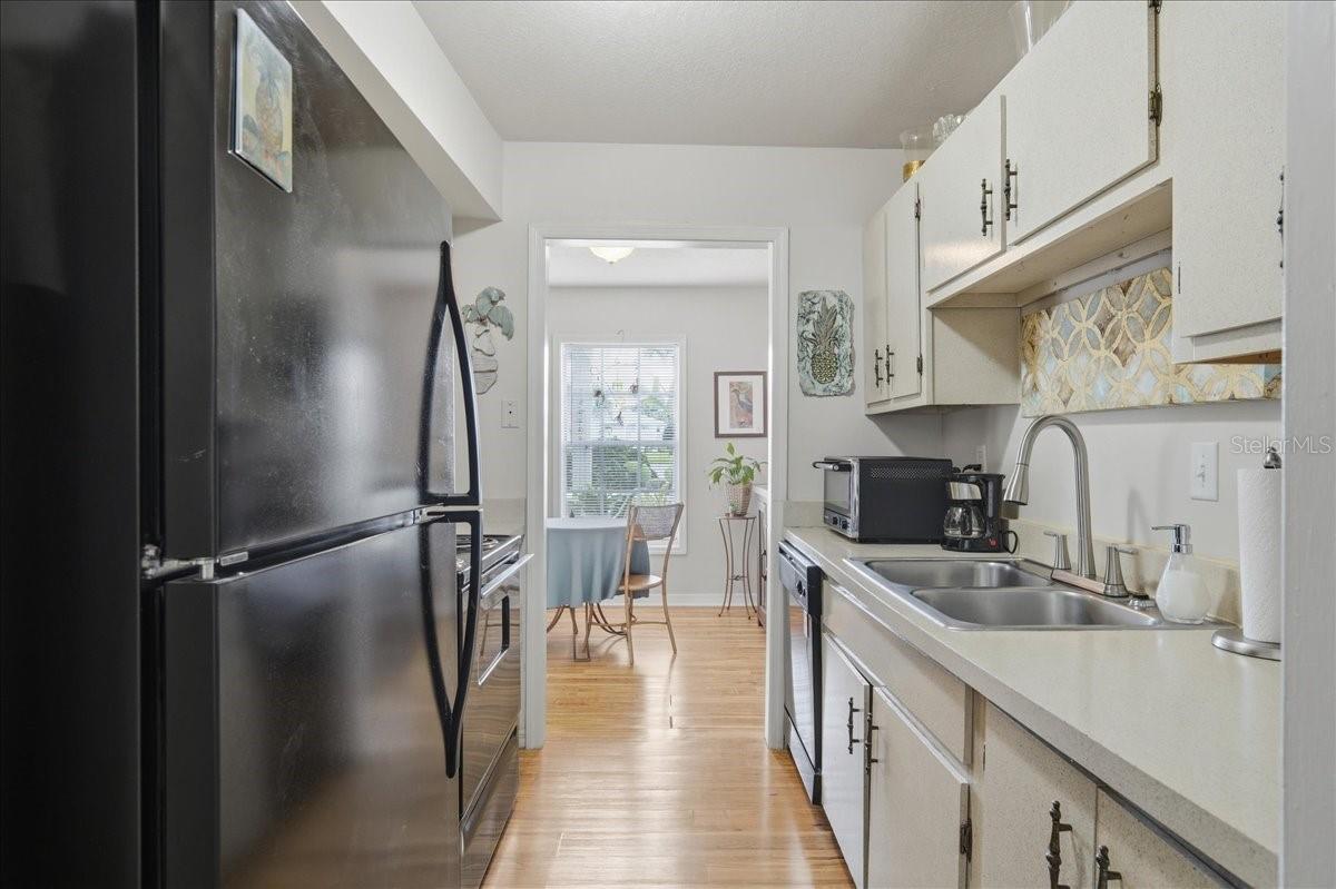 111 SEAHORSE DR SE #B — photo 14