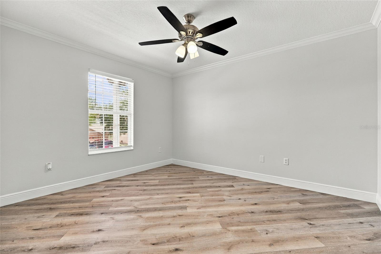 3327 THISTLEDOWN LN — photo 23