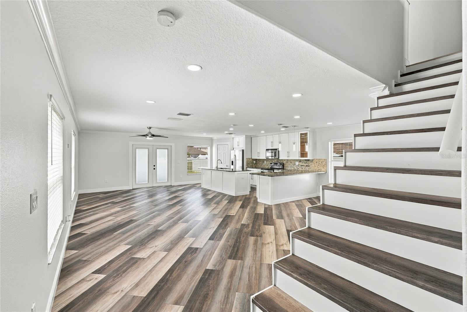 3327 THISTLEDOWN LN — photo 6