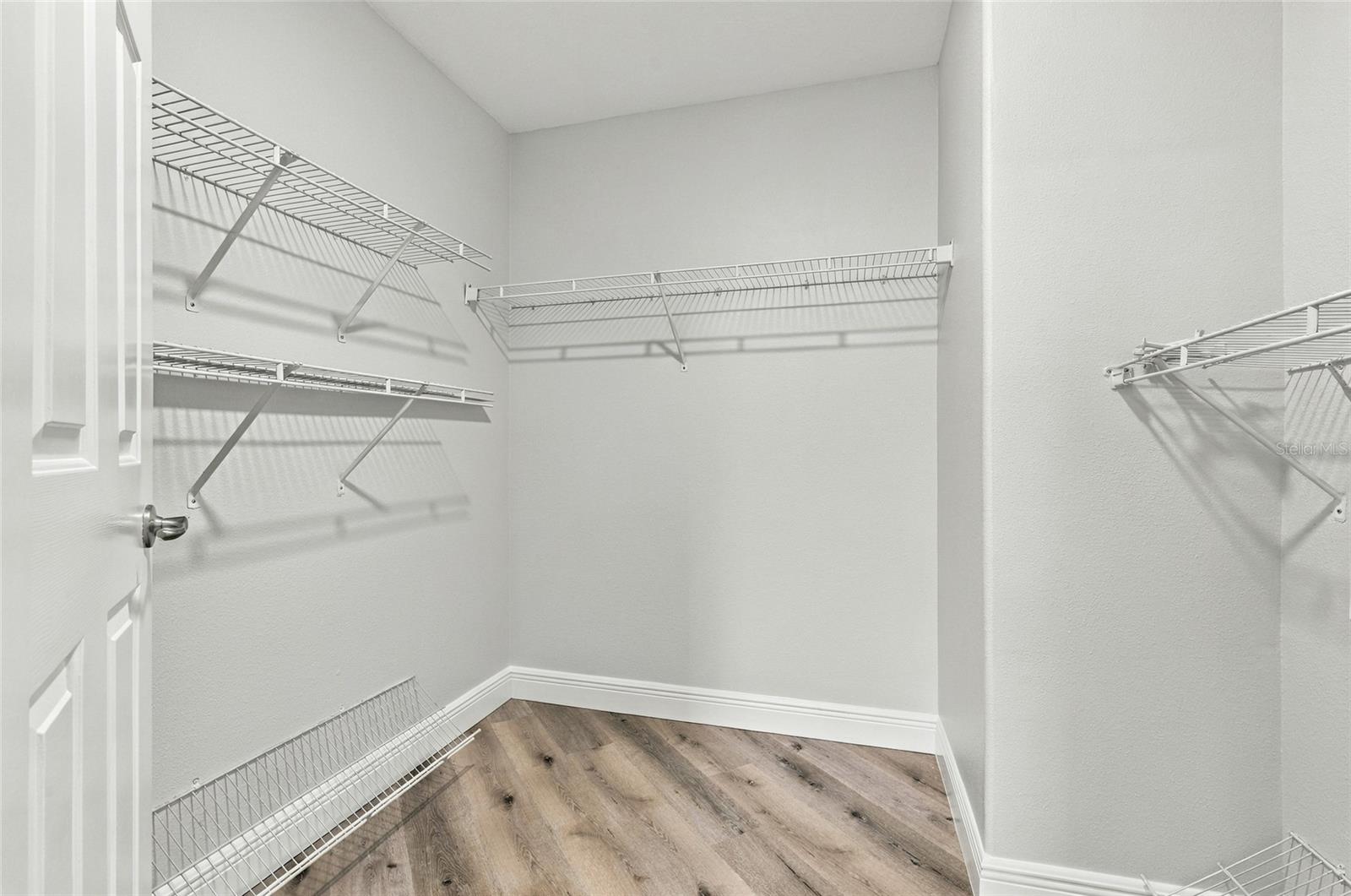 3327 THISTLEDOWN LN — photo 20