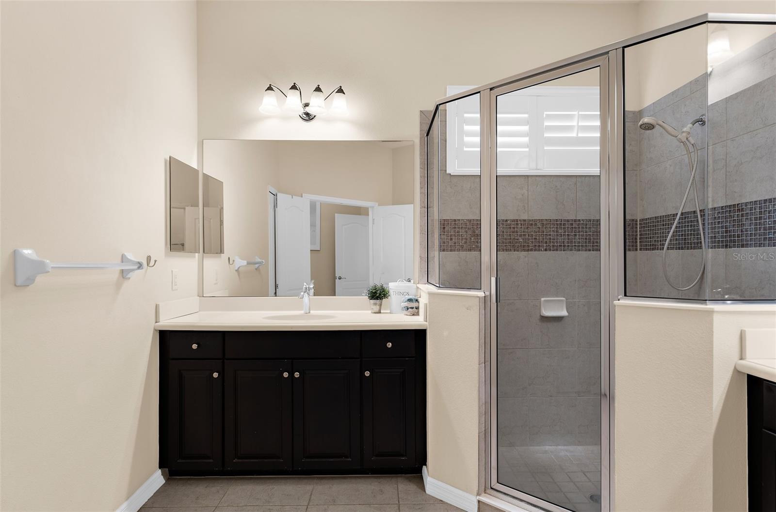 4720 CLAREMONT PARK DR — photo 27