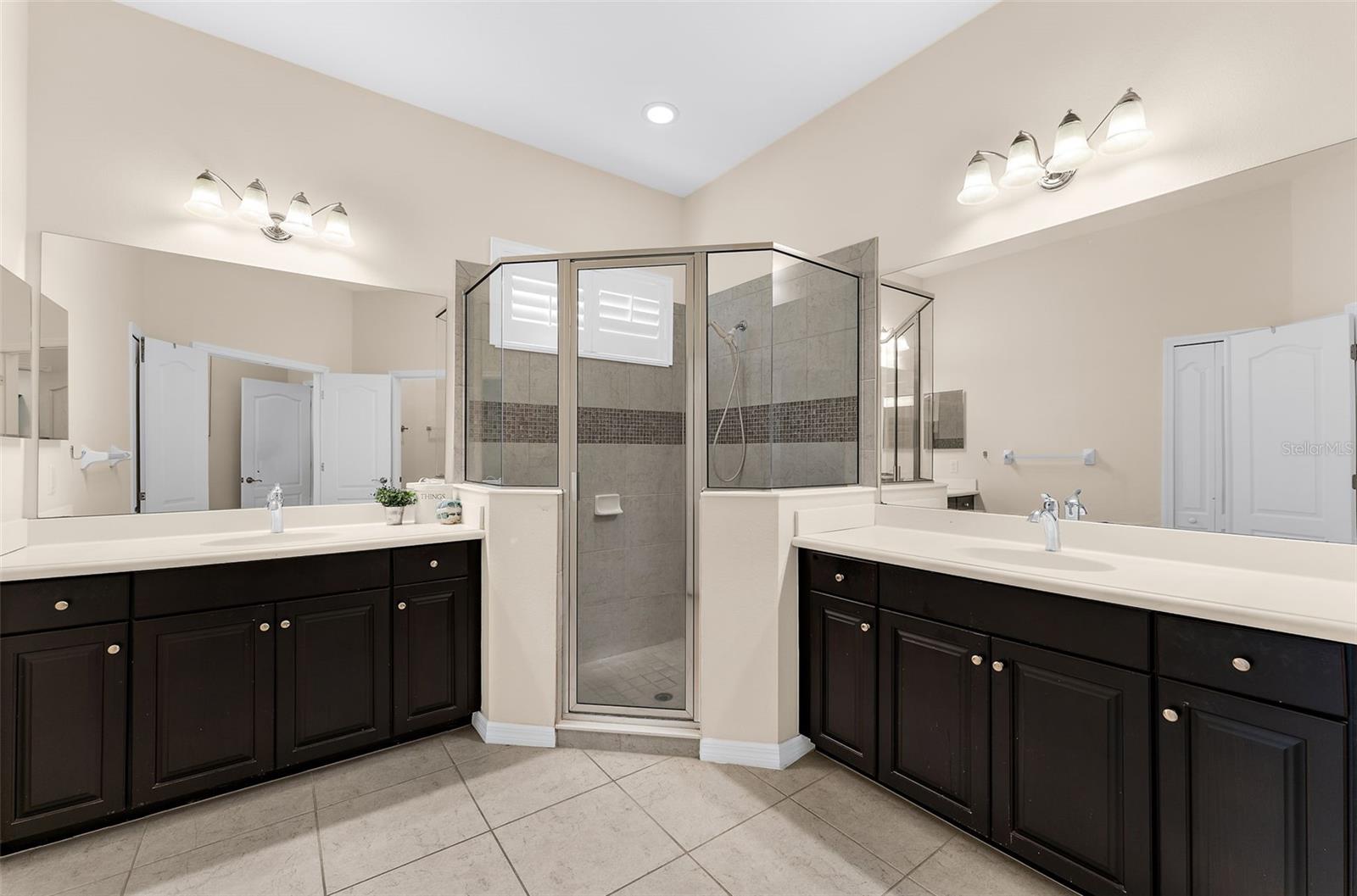 4720 CLAREMONT PARK DR — photo 28