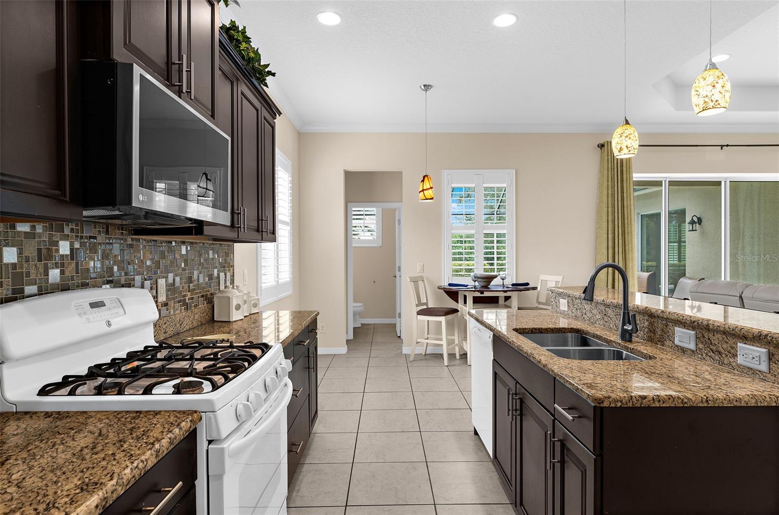 4720 CLAREMONT PARK DR — photo 18