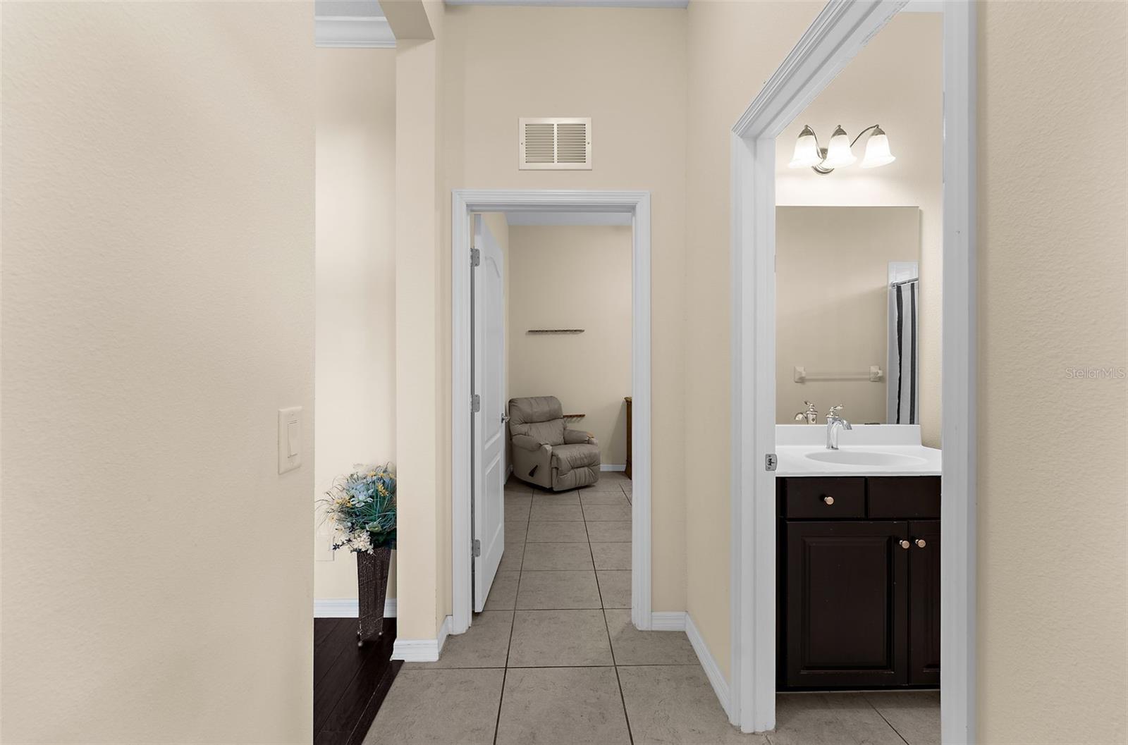 4720 CLAREMONT PARK DR — photo 32