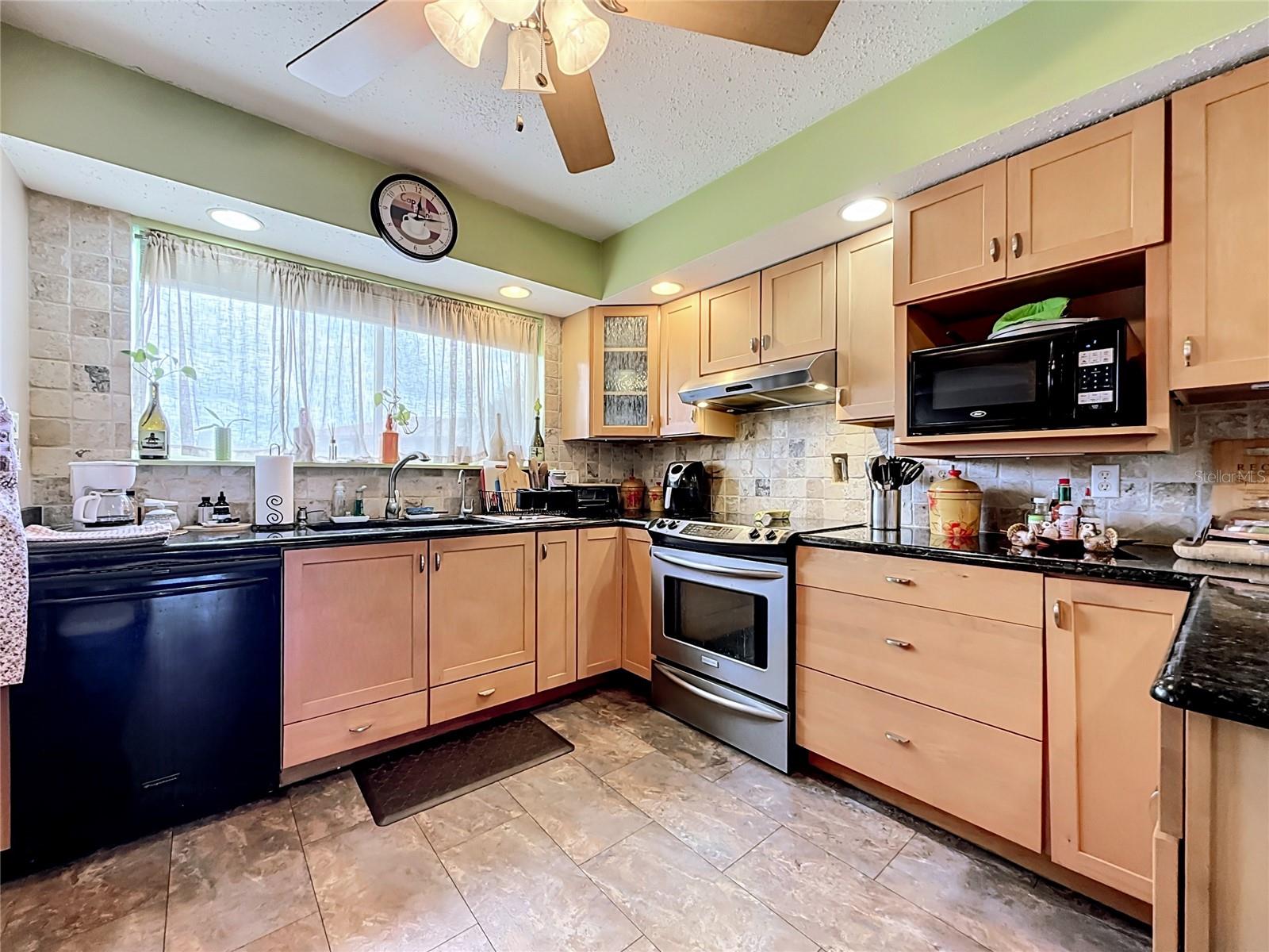 6305 NEWTOWN CIR #5B4 — photo 6
