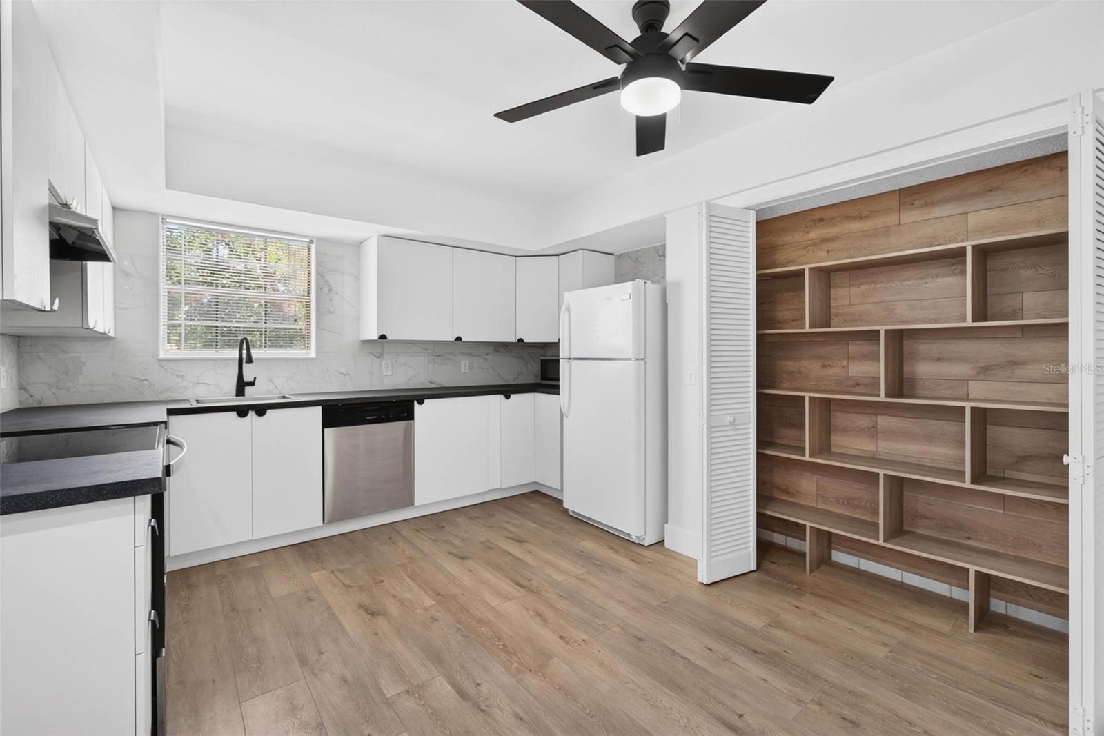14452 REUTER STRASSE CIR #710 — photo 5