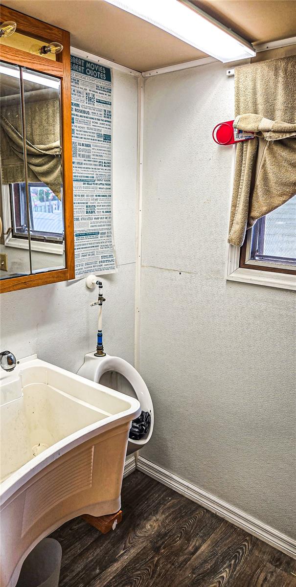 5421 MOHAWK ST — photo 42