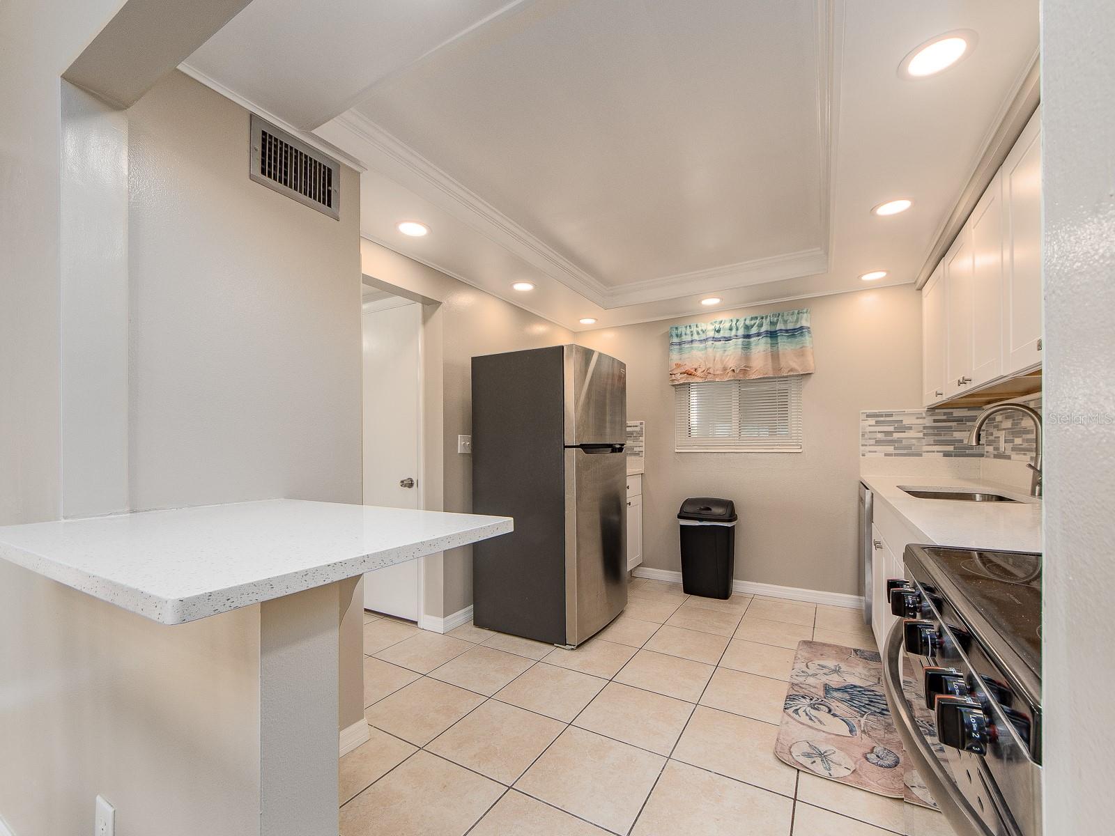 868 BAYWAY BLVD #208 — photo 6