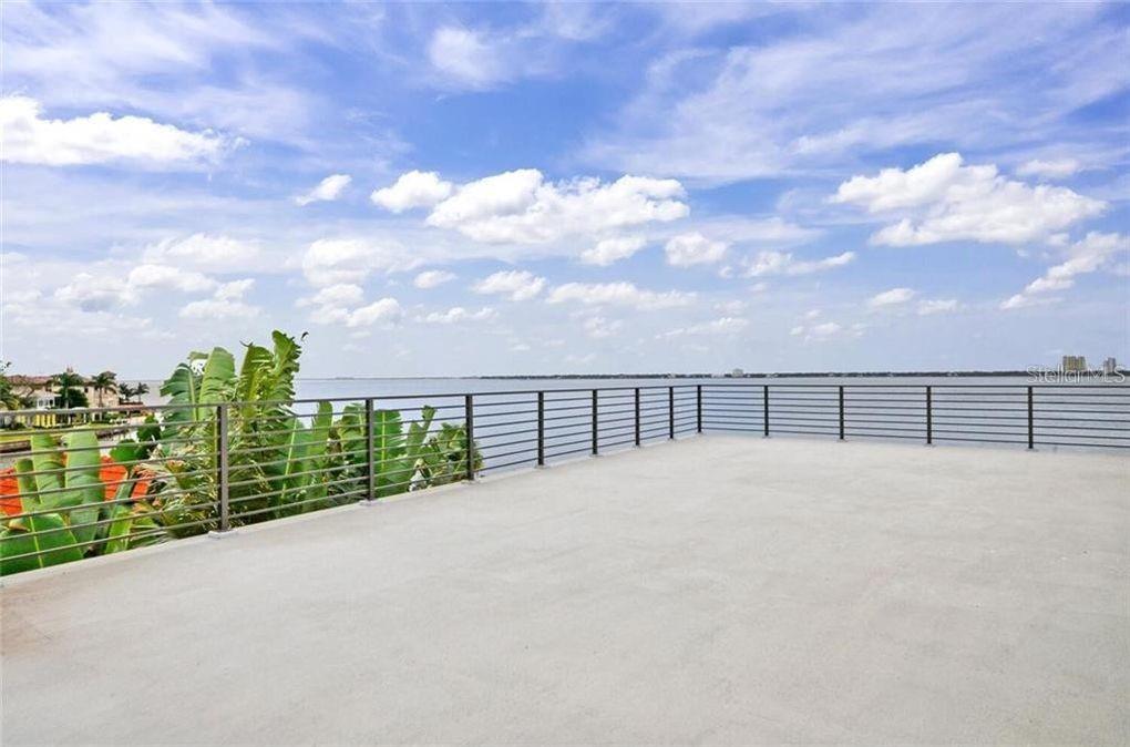 588 RIVIERA DR — photo 20