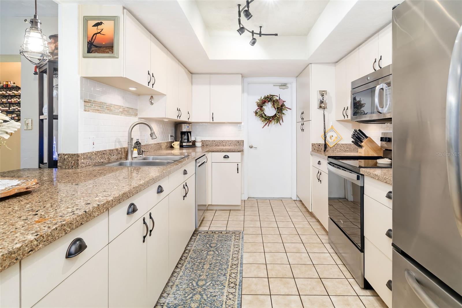 3012 HYDE PARK ST — photo 10