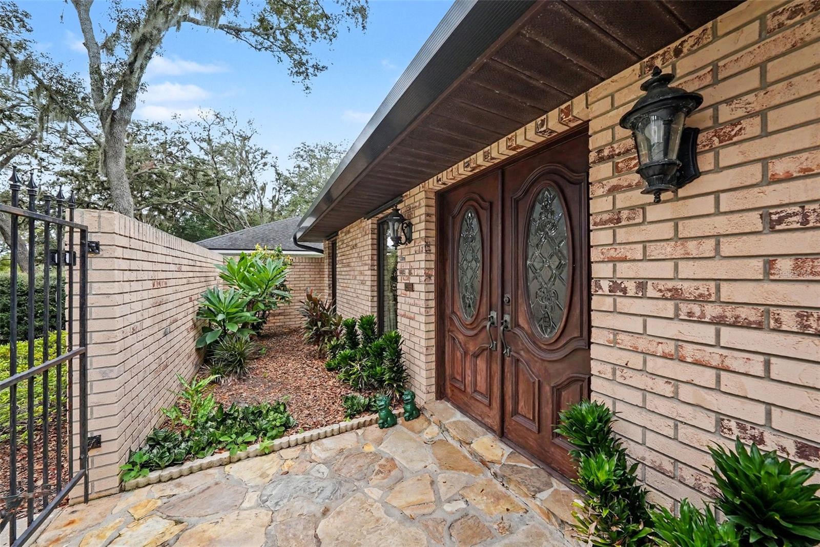 201 WILD OAK DR — photo 4
