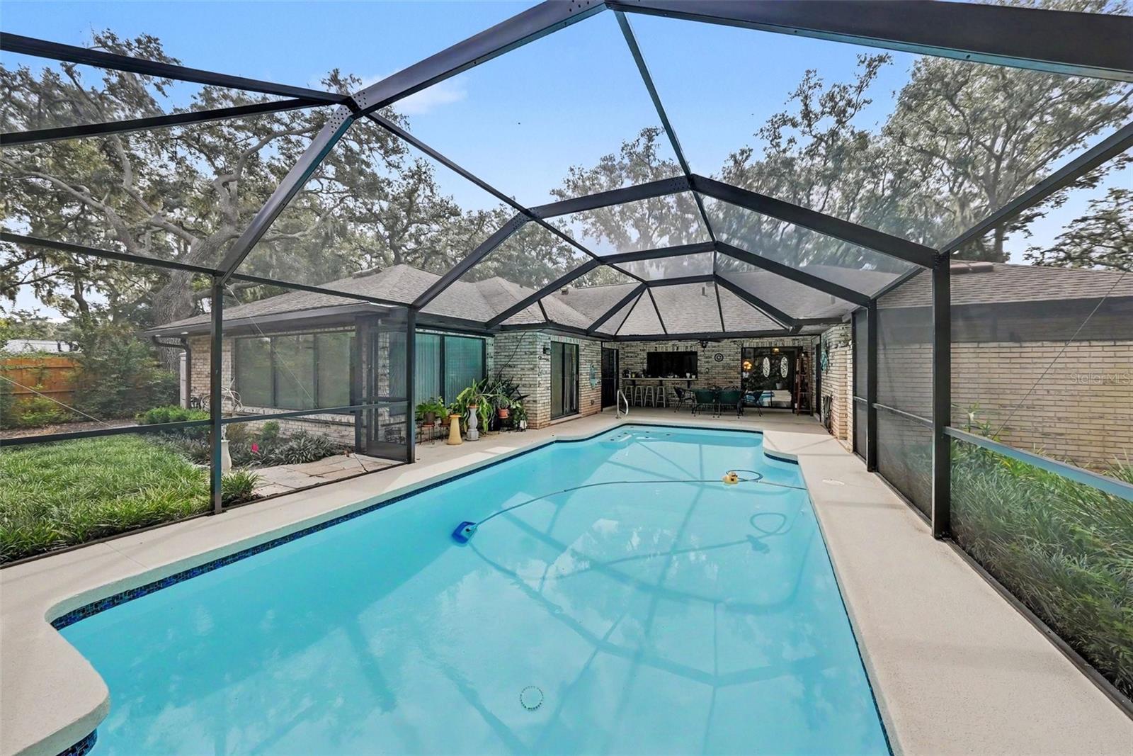 201 WILD OAK DR — photo 24