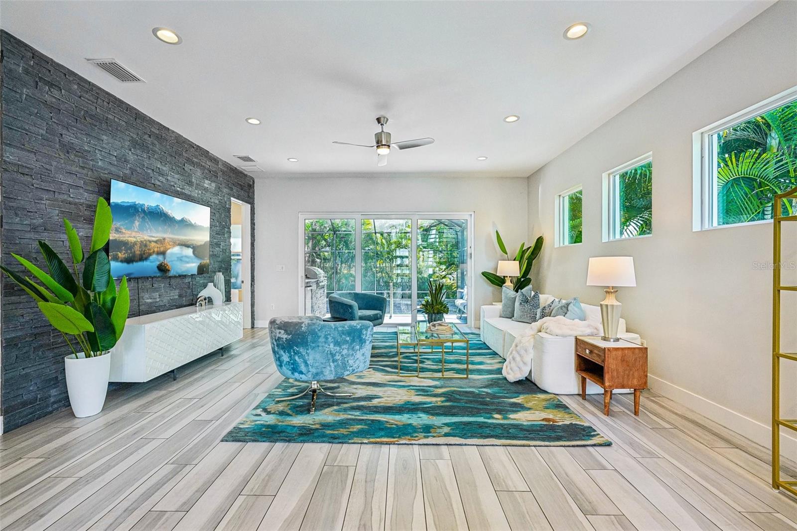 2706 W TRILBY AVE — photo 13