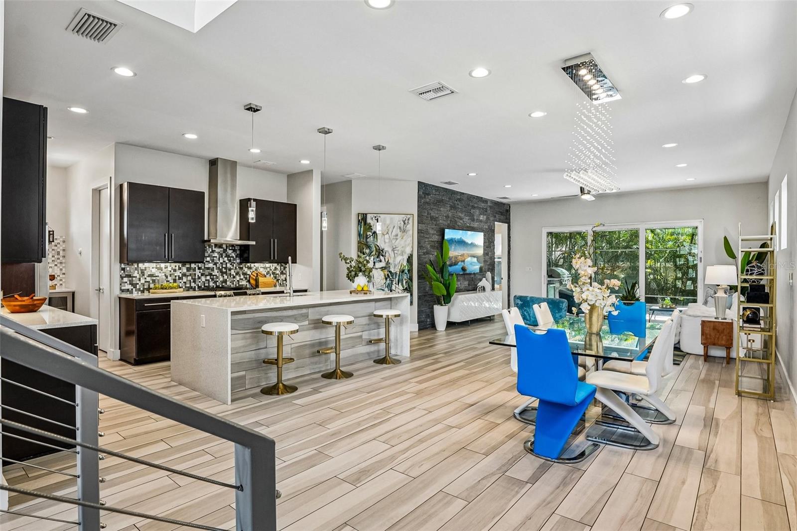 2706 W TRILBY AVE — photo 14