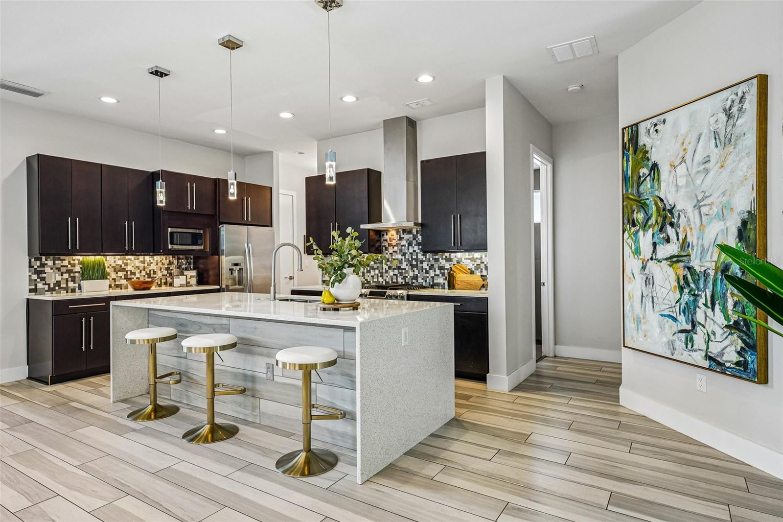 2706 W TRILBY AVE — photo 18