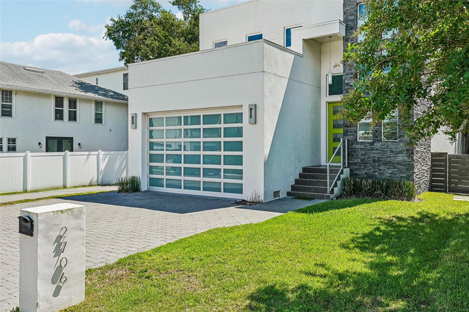 2706 W TRILBY AVE — photo 67